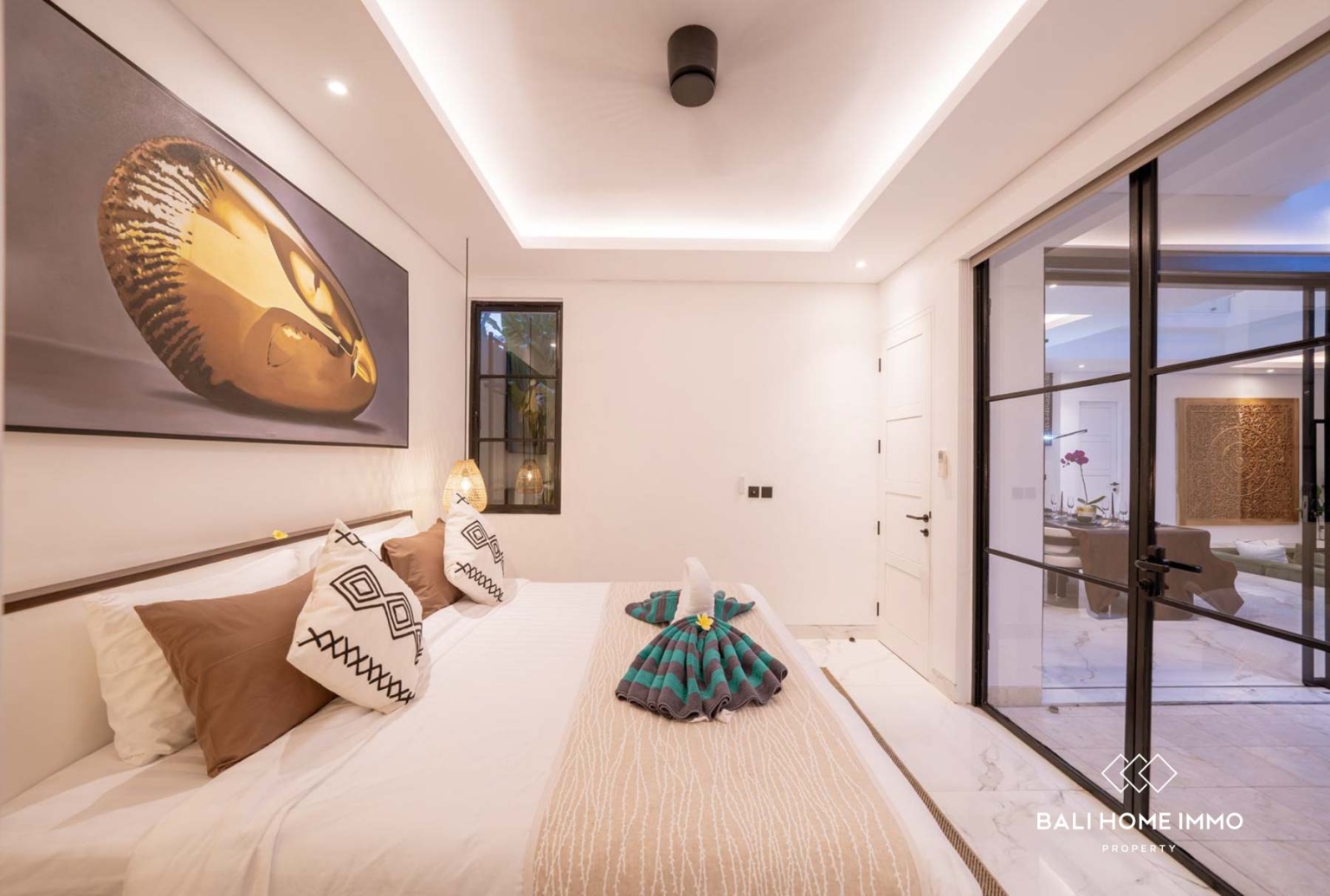 VILLA ÉLÉGANTE DE 3 CHAMBRES À VENDRE EN BAIL À SEMINYAK, BALI view 20