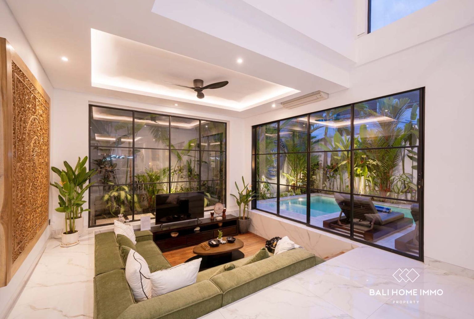 VILLA ÉLÉGANTE DE 3 CHAMBRES À VENDRE EN BAIL À SEMINYAK, BALI view 3