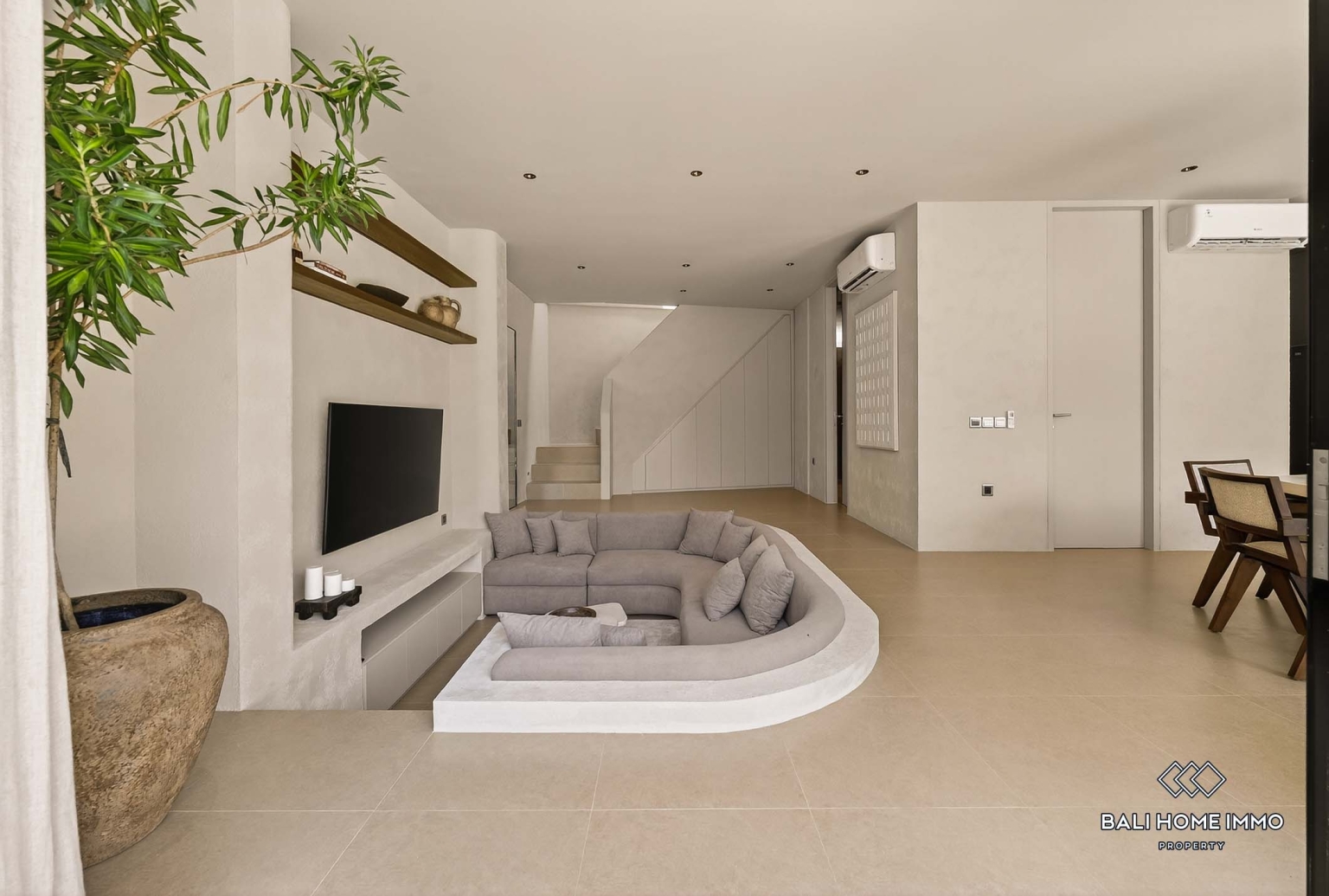 Stylish 3 Bedrooms holiday villa for sale in Bali, Canggu, residential side view 3
