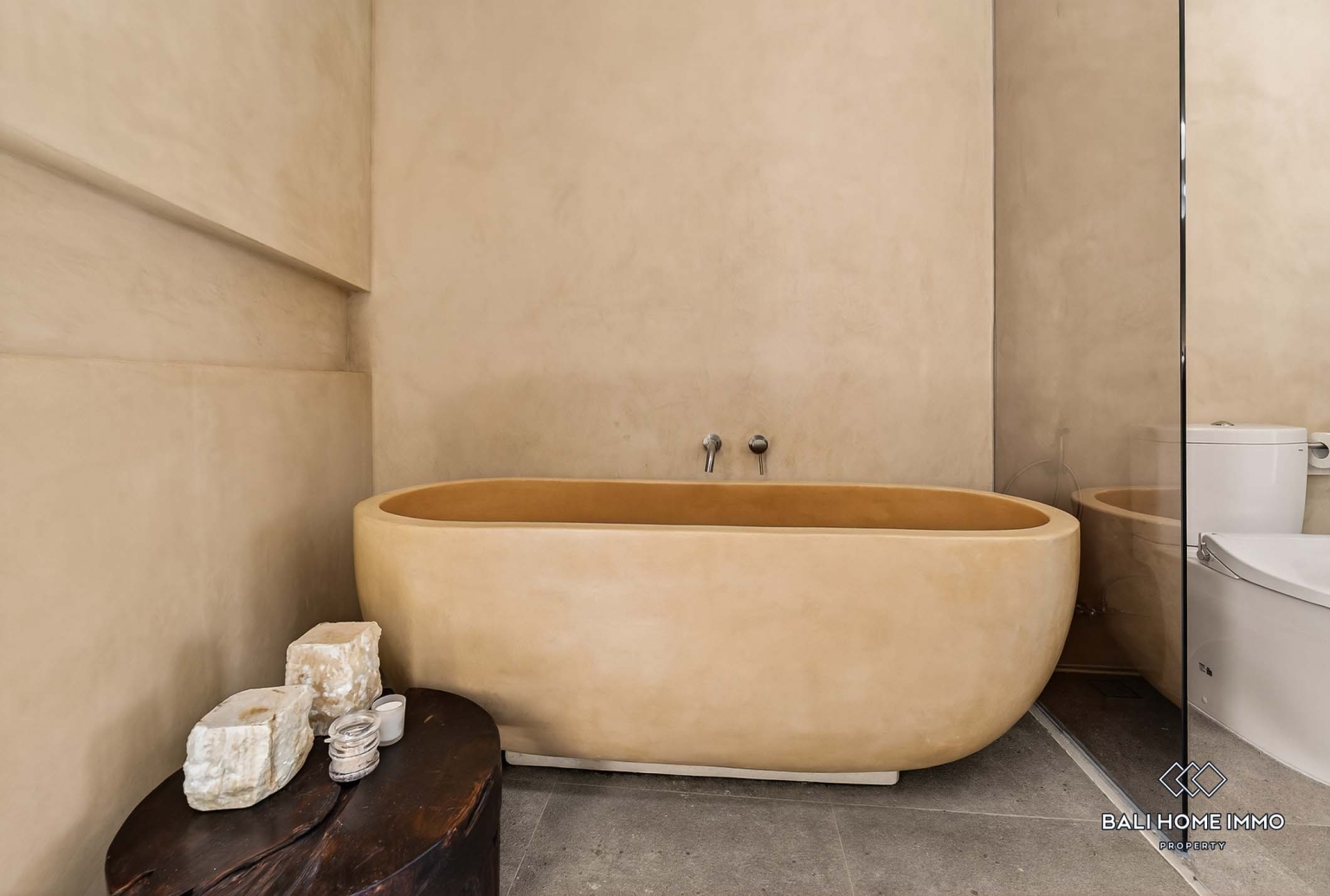 Stylish 3 Bedrooms holiday villa for sale in Bali, Canggu, residential side view 21