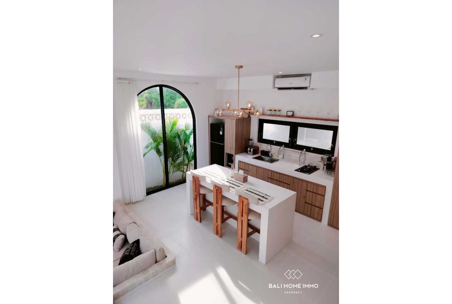 Villa moderne et élégante d'une chambre avec toit-terrasse à vendre à Seseh, Bali view 7