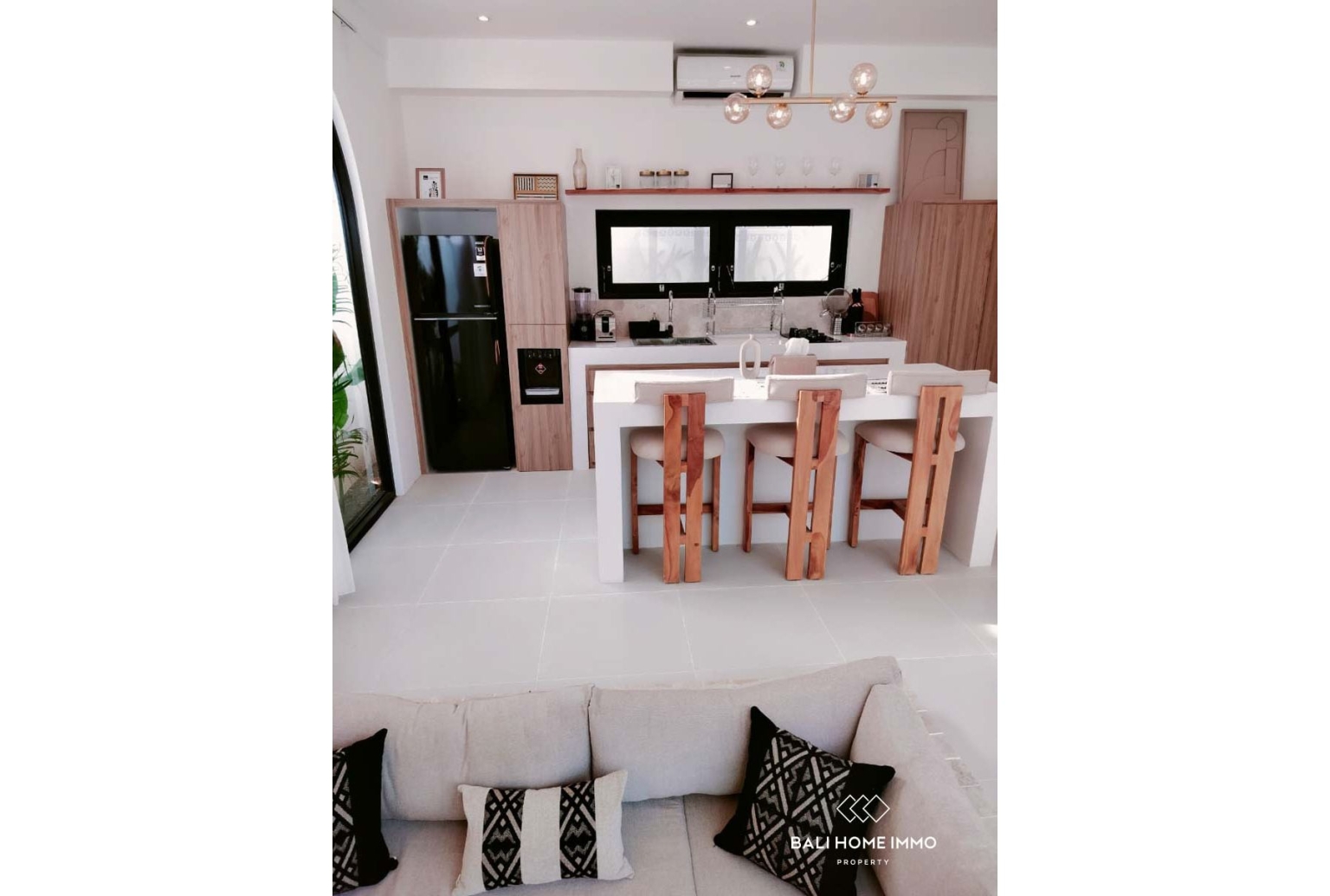 Villa moderne et élégante d'une chambre avec toit-terrasse à vendre à Seseh, Bali view 8