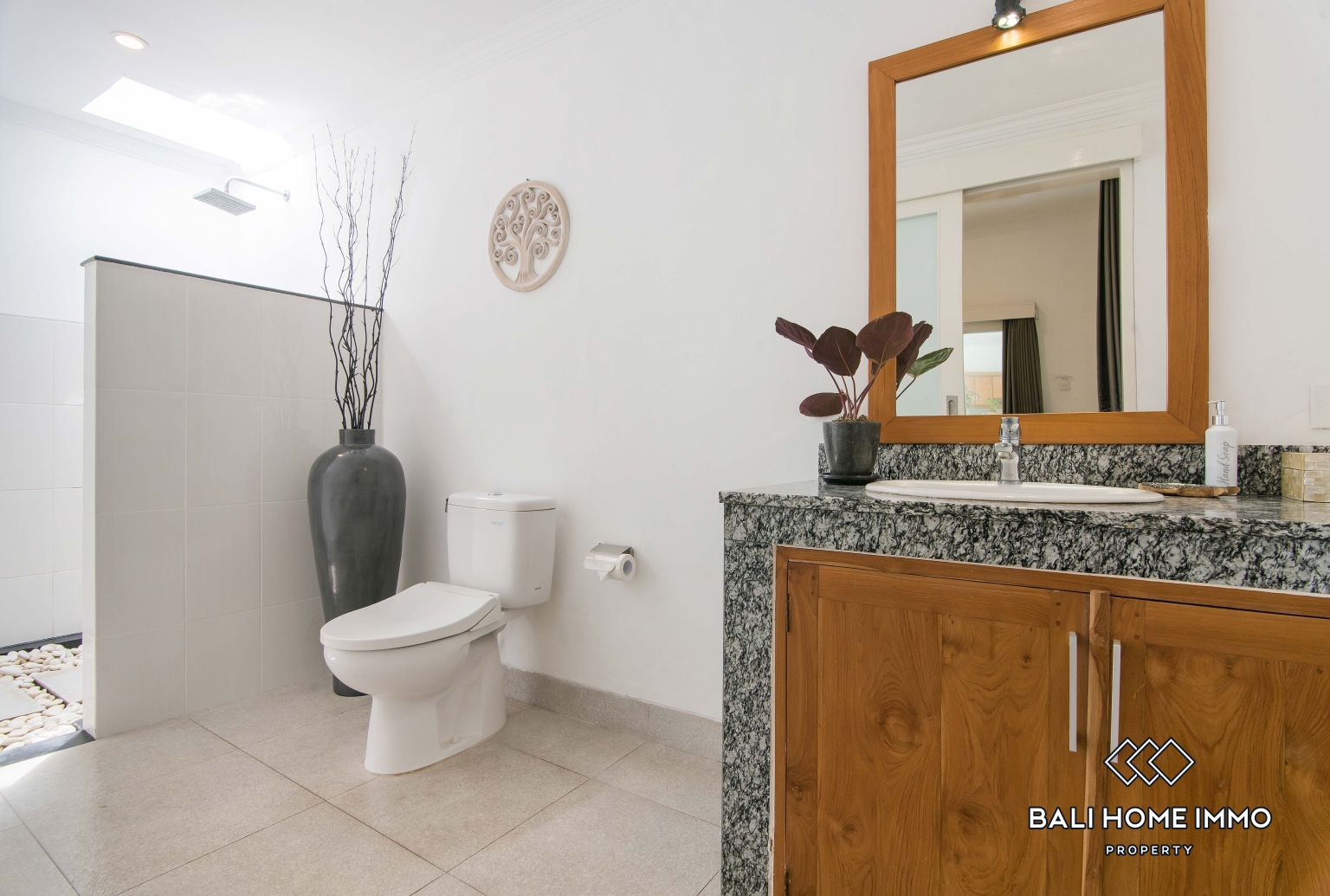 Three units of 3 bedroom villa for rent in Canggu Berawa Beachside view 20