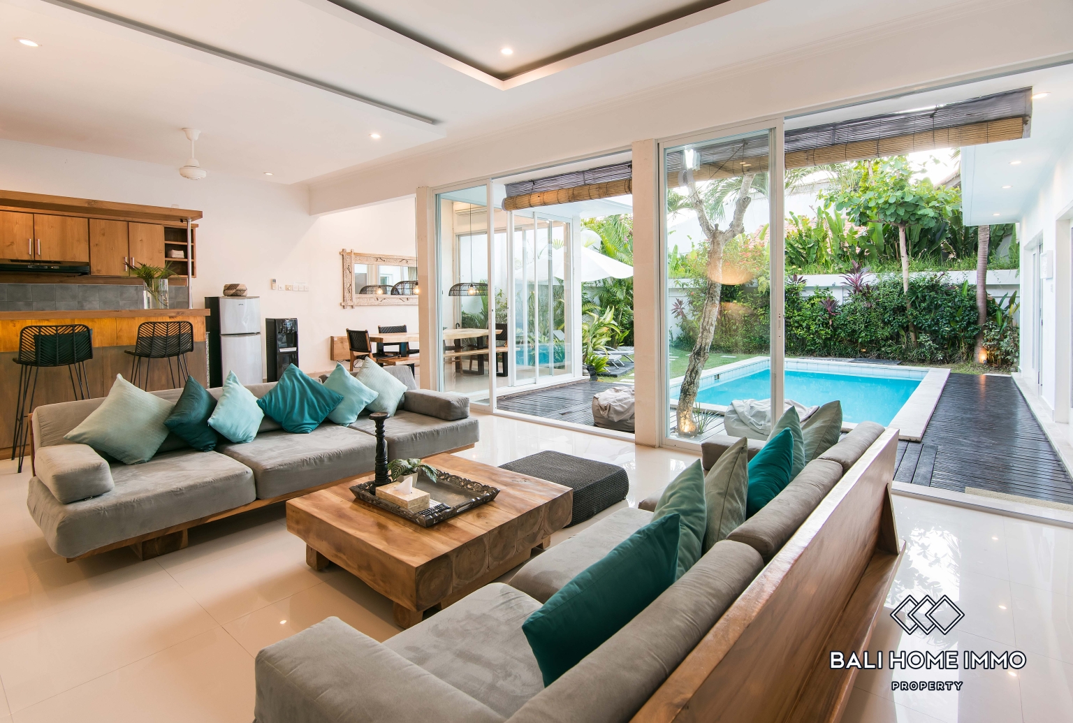 Three units of 3 bedroom villa for rent in Canggu Berawa Beachside view 6