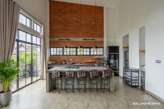 Image 9 from Loteng industrial 1 kamar dengan kantor dijual dan disewakan di Batu Bolong Canggu