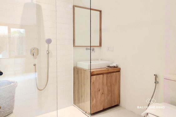 Image 8 from Appartement à un chambre à vendre (contrat de location-d'occupation) en plein centre de Berawa