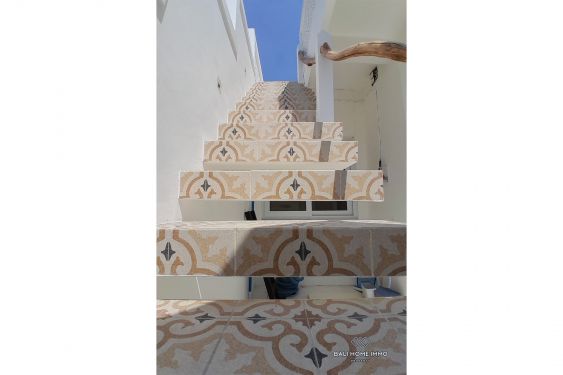 Image 16 from Villa 1 Kamar dengan Kantor dan Atap Luas Dijual di Umalas Bumbak