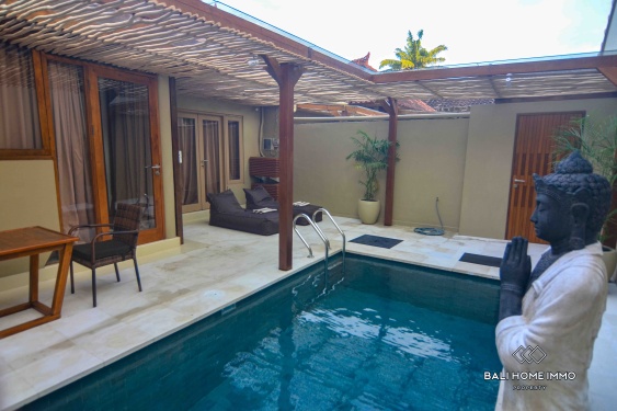 Vila 1 kamar dijual dengan status hak sewa dekat Pantai Double Six.