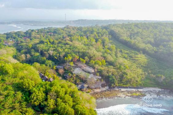 Image 9 from 10 are Beachfront Land for Sale in Nusa Ceningan