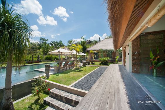 Image 1 from 10 Bedroom Villa Resort with Green View for Sale Freehold in Karangasem