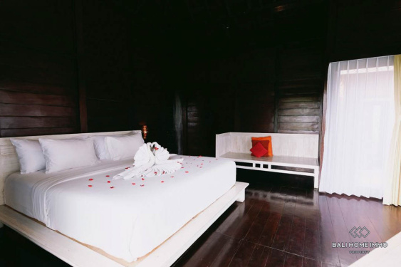 Image 5 from 12 Bedroom Modern Villa with ricefield view for sale leasehold in Ubud