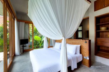 Image 11 from Villa 12 kamar tidur disewakan jangka panjang dekat dengan pantai Berawa