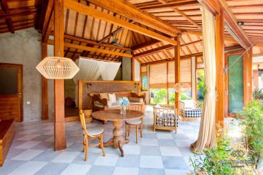 Image 2 from Villa 12 kamar tidur disewakan jangka panjang dekat dengan pantai Berawa