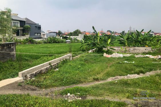 Image 4 from 8.86 terrains à vendre à proximité de la route principale à Kerobokan