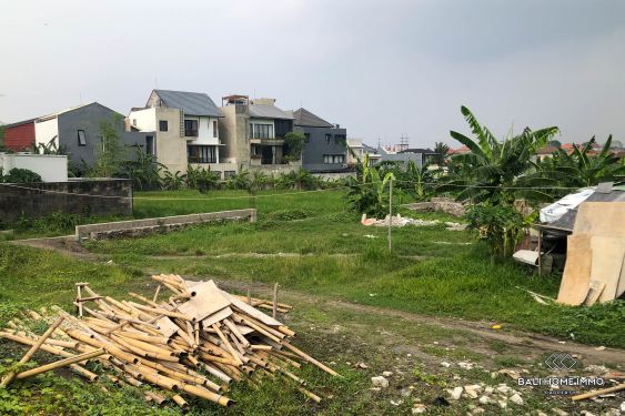 Image 6 from 8.86 terrains à vendre à proximité de la route principale à Kerobokan