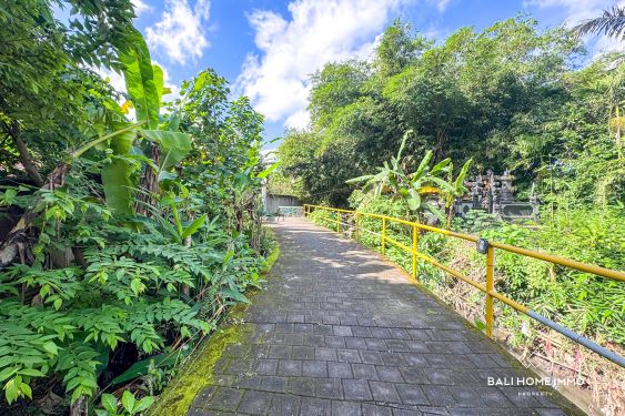 Image 2 from 15 are Land for Sale leasehold in Kerobokan Bali