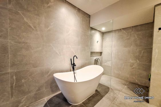 Image 11 from 2 + 1 Bedroom Villa for Rent in Canggu Batu Bolong