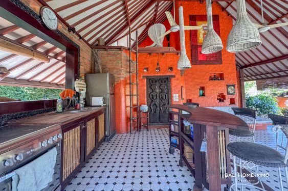 Image 6 from 2 + 1 Bedroom Villa Ideal for Renovation for Sale in Umalas