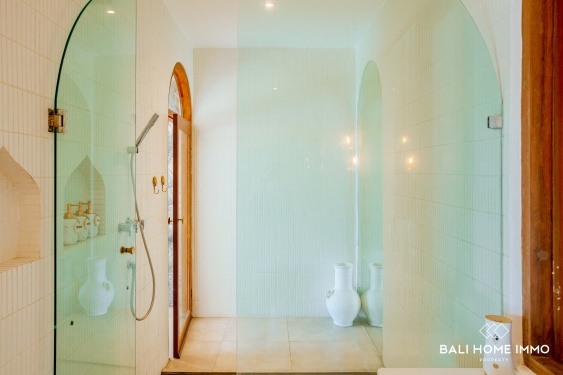 Image 16 from Villa de 2 chambres à flanc de falaise avec vue sur l'océan, à louer au mois à Bingin.