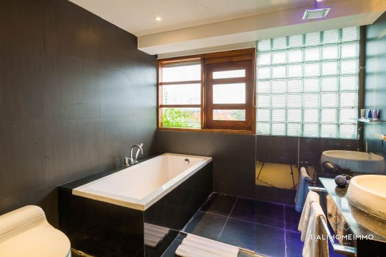 Image 10 from Apartemen Keluarga 2 Kamar All-inclusive Disewakan di Petitenget Bali