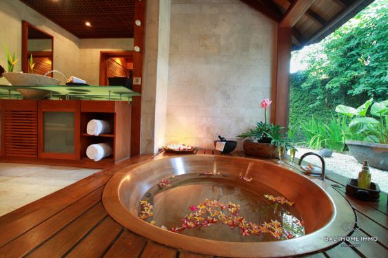 Image 11 from Villa Keluarga 2 Kamar Tidur Disewakan Bulanan di Umalas