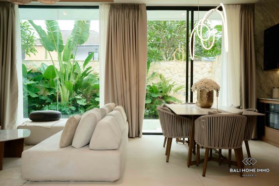 Image 11 from Vila Berdesain Mewah dengan 2 Kamar Tidur Disewakan Jangka Panjang di Sisi Perumahan Canggu