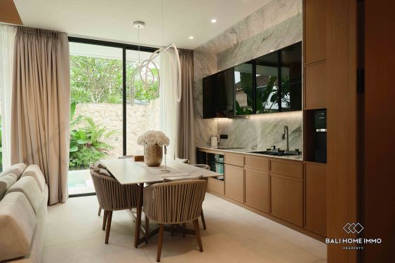 Image 12 from Vila Berdesain Mewah dengan 2 Kamar Tidur Disewakan Jangka Panjang di Sisi Perumahan Canggu