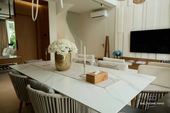 Image 16 from Vila Berdesain Mewah dengan 2 Kamar Tidur Disewakan Jangka Panjang di Sisi Perumahan Canggu