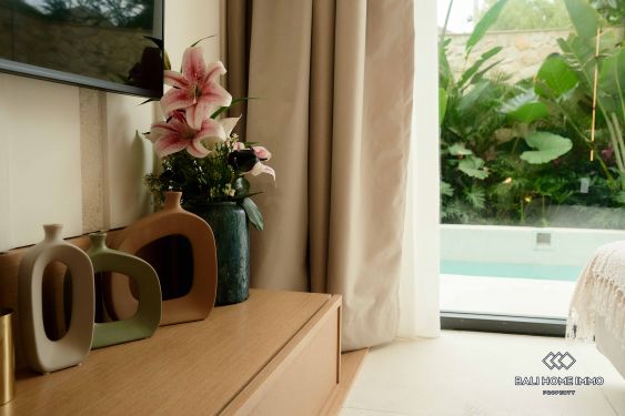 Image 9 from Vila Berdesain Mewah dengan 2 Kamar Tidur Disewakan Jangka Panjang di Sisi Perumahan Canggu