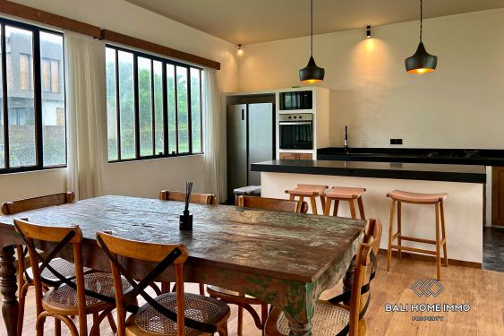 Image 4 from 2 Bedroom Mediterranean Tropical Villa For Sale in Bumbak Umalas