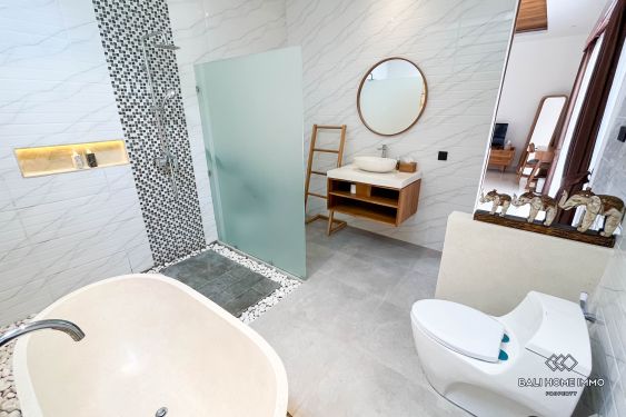 Image 3 from Villa 2 Kamar yang Baru Dibangun di Sisi Pantai Seminyak Dijual