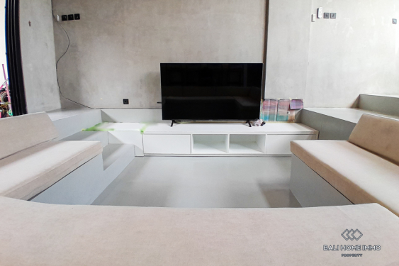 Image 3 from Villa minimaliste de 2 chambres à vendre en bail au centre de Berawa Bali