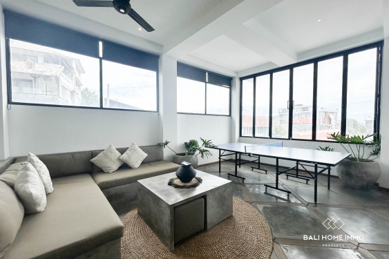 Loft moderne de 2 chambres à vendre dans la zone rose Batu Bolong, Canggu