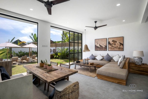 Image 2 from Villa tropis modern 2 kamar berpemandangan sawah dijual di tepi pantai Cemagi.