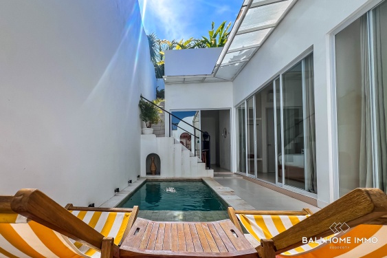 Image 3 from 2 BEDROOM MODERN TROPICAL VILLA WITH ROUFTOP LOUNGE FOR SALE & RENT IN MELASTI