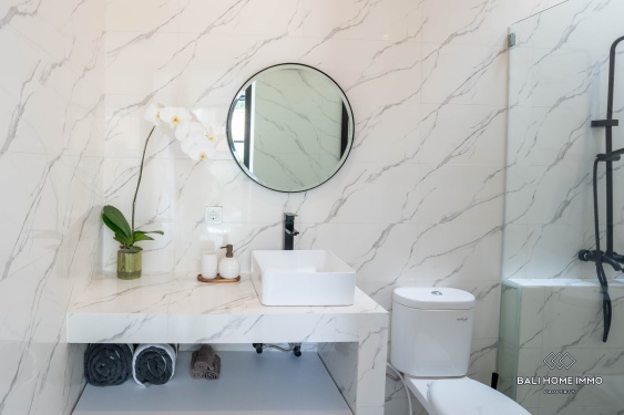 Image 12 from Villa moderne de 2 chambres à vendre, en bail emphytéotique ou en location à Tumbak Bayuh