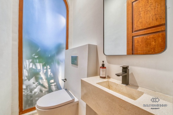 Image 4 from Villa modern 2 kamar dijual hak sewa di Batu Bolong Canggu