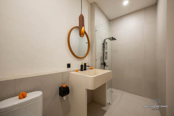 Image 16 from Vila modern 2 kamar dijual dengan status hak sewa di Cemagi