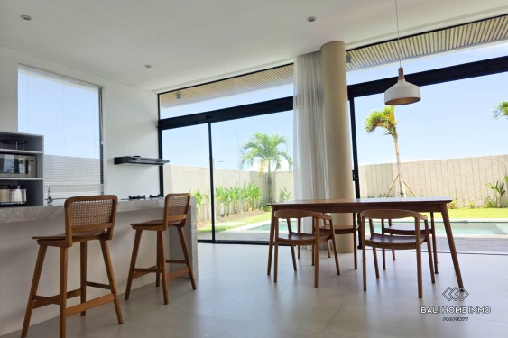 Image 4 from Villa moderne de 2 chambres avec vue sur les rizières et l'océan, à louer à l'année à Kedungu