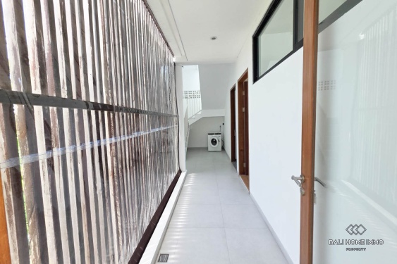 Image 6 from Villa moderne de 2 chambres avec vue sur les rizières et l'océan, à louer à l'année à Kedungu