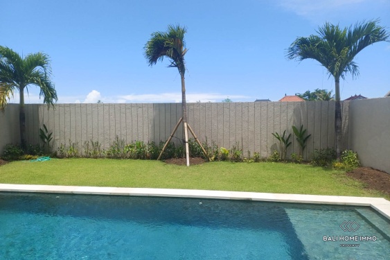 Image 17 from Villa moderne de 2 chambres avec vue sur les rizières et l'océan, à louer à l'année à Kedungu