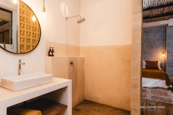 Image 10 from Apartemen Desain Rustic 2 Kamar dengan Pool Dijual di Berawa