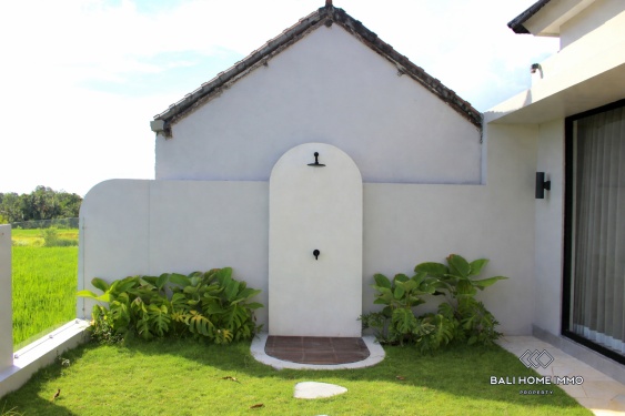 Image 16 from Villa de 2 chambres avec vue sur les rizières tropicales à vendre à Kedungu Bali