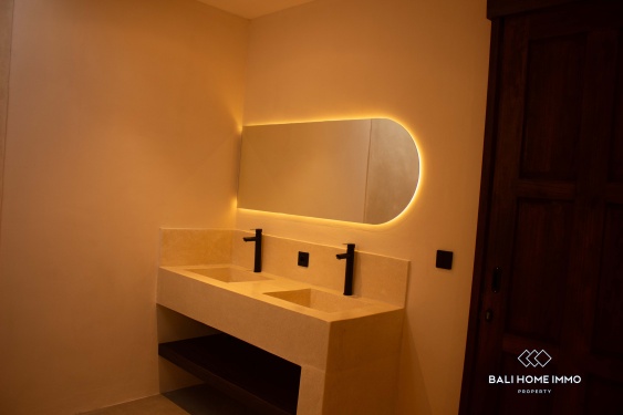 Image 13 from Villa de 2 chambres avec vue sur les rizières tropicales à vendre à Kedungu Bali