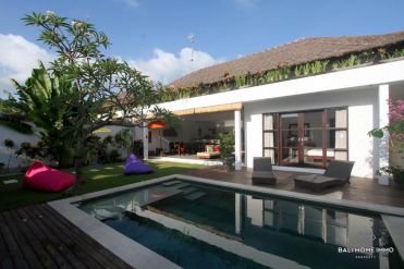 Image 1 from Villa de 2 chambres à vendre en leasing et à louer au mois à Batu Belig