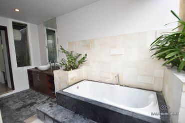 Image 16 from Villa de 2 chambres à louer au mois à Bali Berawa
