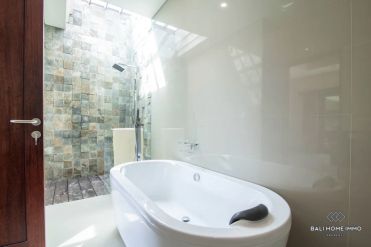 Image 7 from Villa de 2 chambres à louer à Berawa