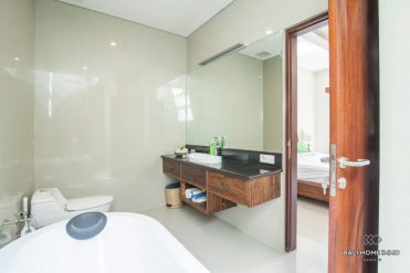 Image 2 from 2 Bedroom Villa For Rent in Berawa