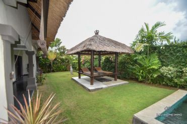 Image 1 from 2 Bedroom Villa For Rent & Sale Leasehold Near Batu Bolong Beach