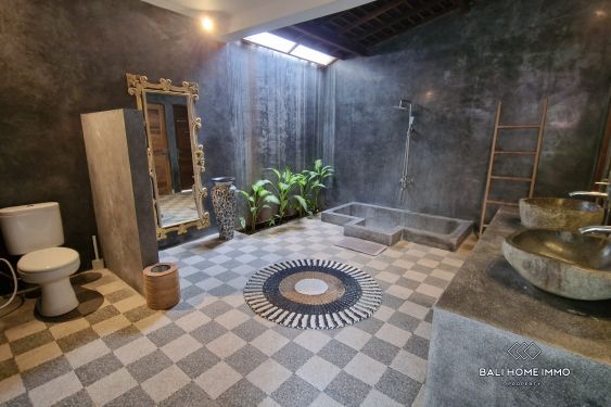 Image 14 from Vila 2 Kamar Dijual di Bali Berawa